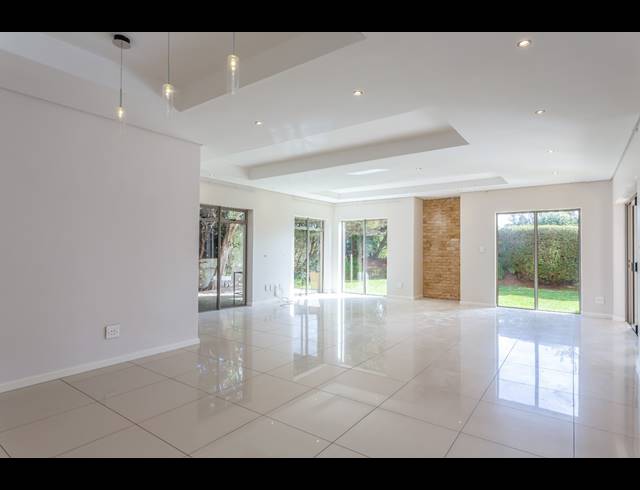 5 BEDROOM FREESTANDING TO LET IN STONEHURST MOUNTAIN ESTATE